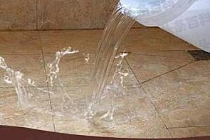 凉城漏水维修 免砸砖防水材料该如何施工